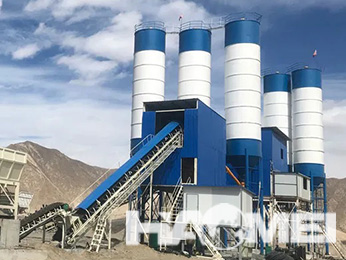 Advantages of HZS180 concrete mixing plant equipment