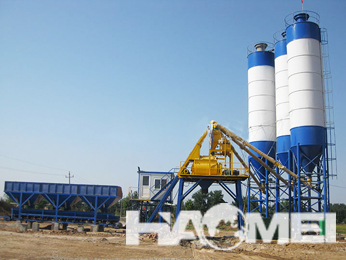 Concrete mixing plant with high output