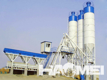 Small concrete mixing station