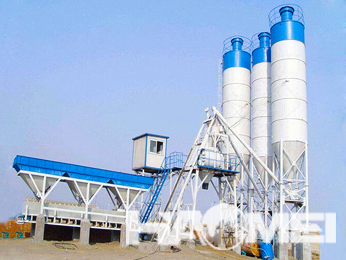 Compact concrete mixing plant