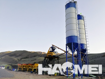 Aggregate conveying method of concrete mixing station