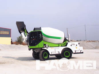 3.5CBM, 4CBM, 5.5CBM Self-Loading Concrete Mixer Trucks for Road Hardening